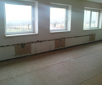 Projekty / Rekonštrukcia vnútorných priestorov obecného úradu 2009 - foto