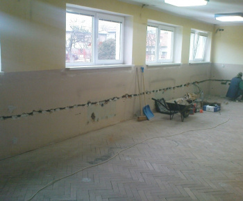 Projekty / Rekonštrukcia vnútorných priestorov obecného úradu 2009 - foto
